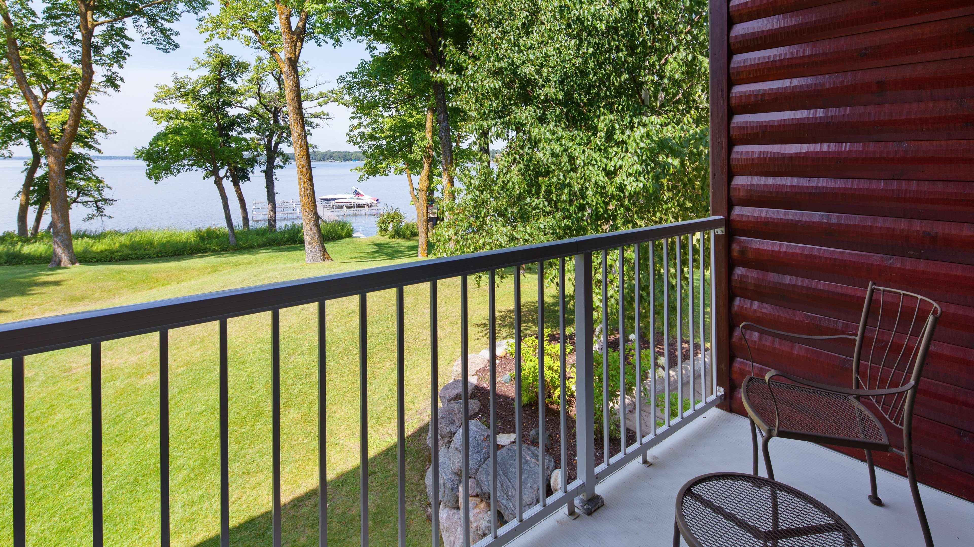 Best Western Premier The Lodge On Lake Detroit Детройт Лейкс Екстериор снимка
