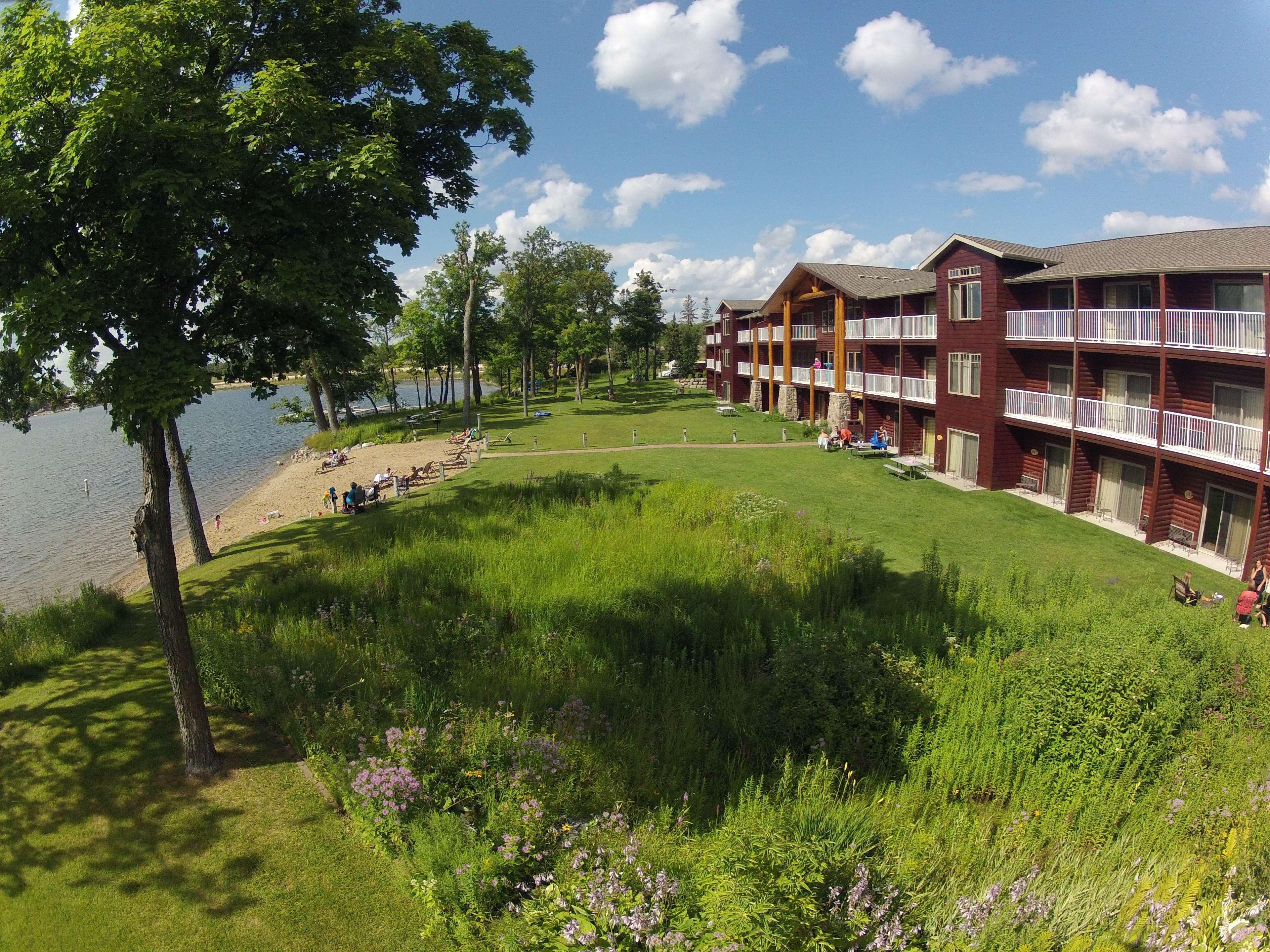 Best Western Premier The Lodge On Lake Detroit Детройт Лейкс Екстериор снимка