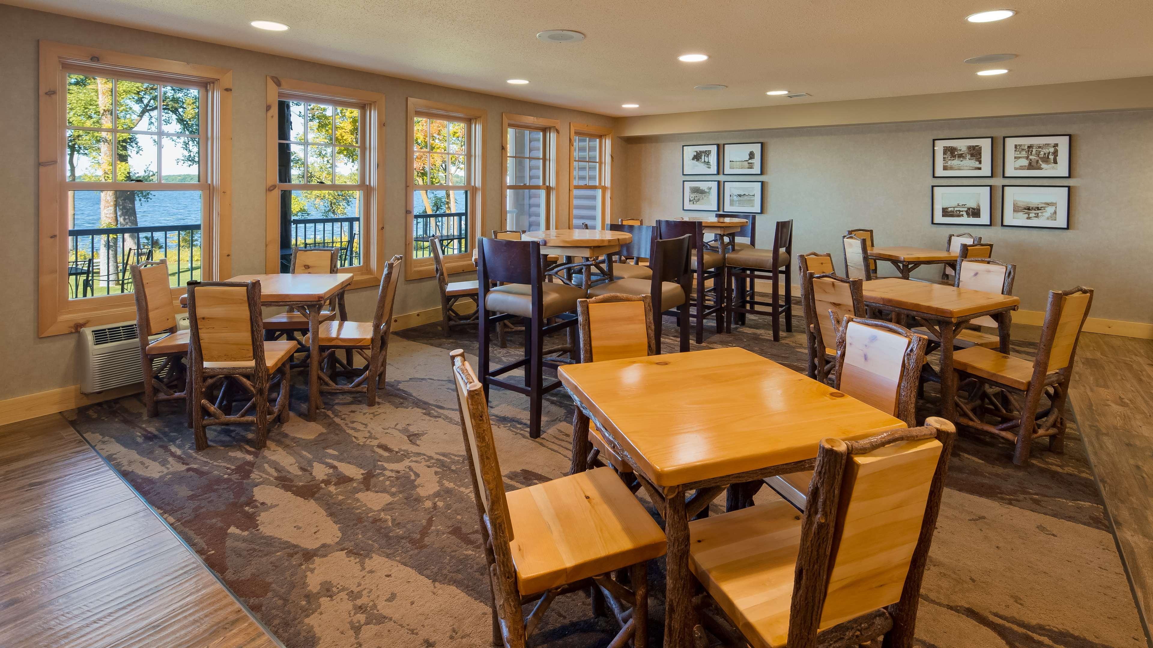 Best Western Premier The Lodge On Lake Detroit Детройт Лейкс Екстериор снимка